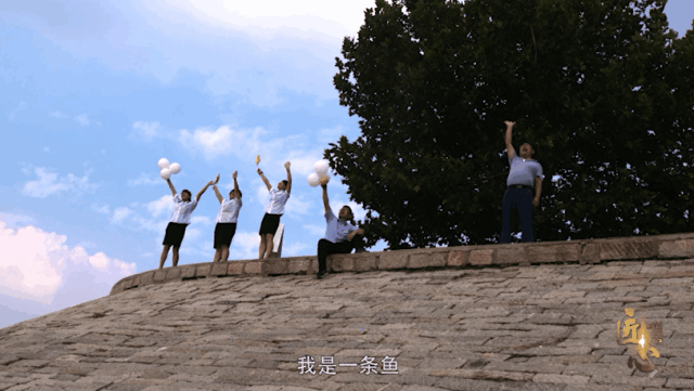 《海阔天空》预告-8.gif 《海阔天空》预告-8.gif
